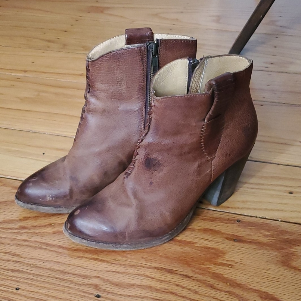 Frye Ilana whipstitch ankle boot